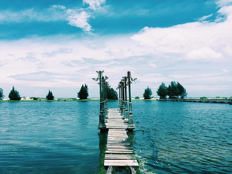 Để tận hưởng cảnh sắc thiên nhiên ôn hòa và không gian yên tĩnh, bạn có thể đi du lịch Hồ Cốc vào tháng 4 - tháng 8.