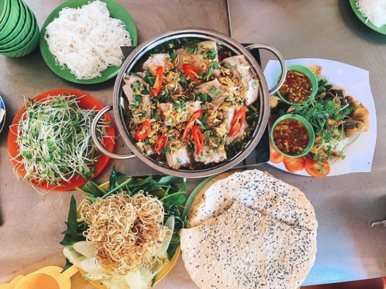 Top 10 Địa Điểm Ăn Hải Sản NGON – BỔ – RẺ Ở Vũng Tàu