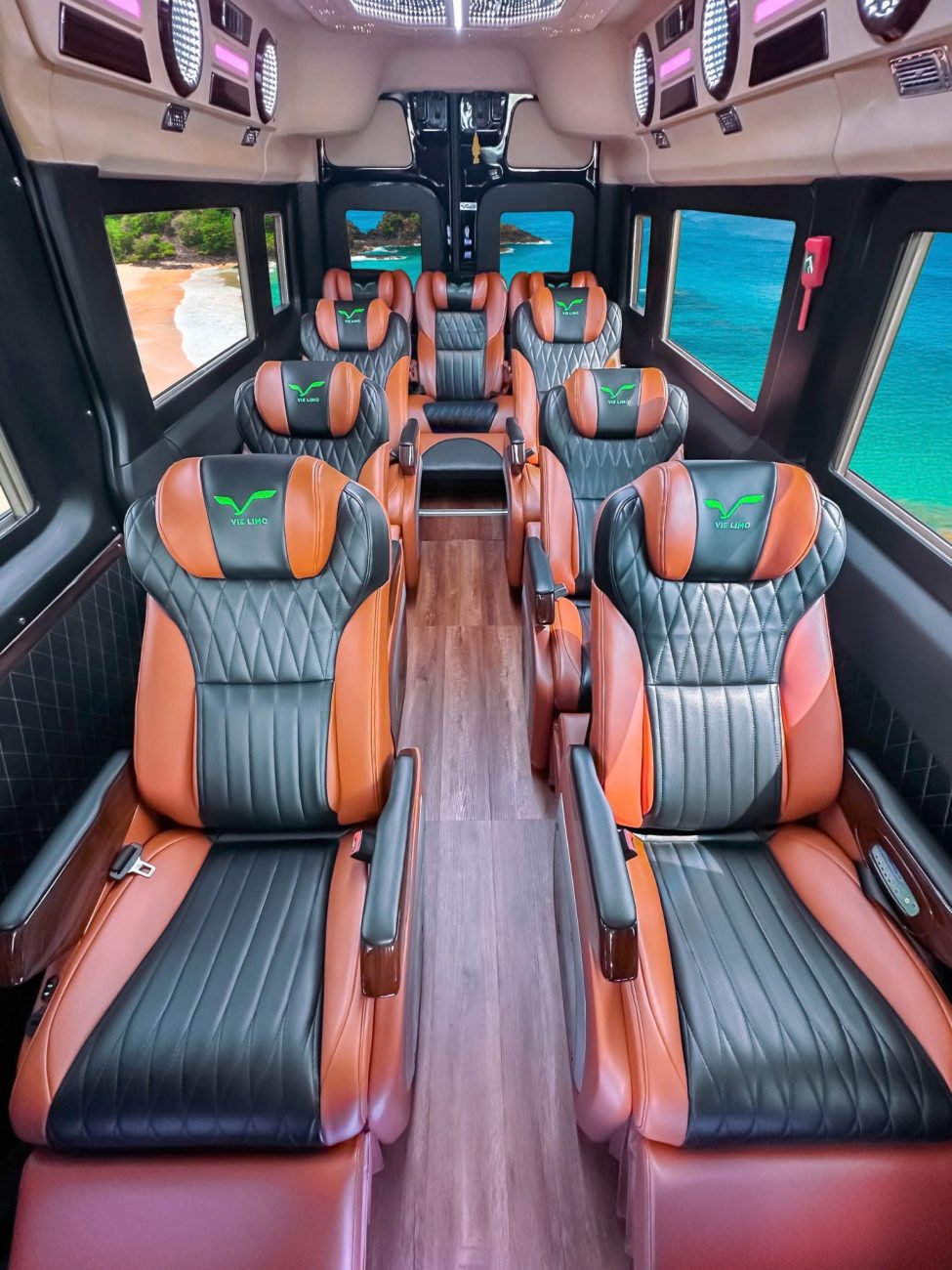 Bảng giá thuê xe Limousine 12 chỗ đi Long Hải