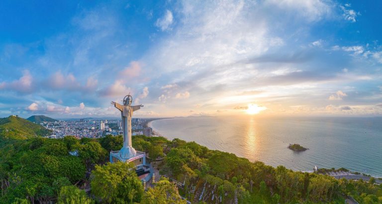 Vũng Tàu Có Gì Chơi: Top 10+ Địa Điểm Vui Chơi Đẹp & Thú Vị Nhất