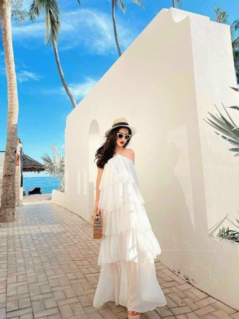 Đi Vũng Tàu Nên Mặc Gì? Mix Đồ Đi Vũng Tàu Cho Nam Và Nữ Sang Xịn Mịn