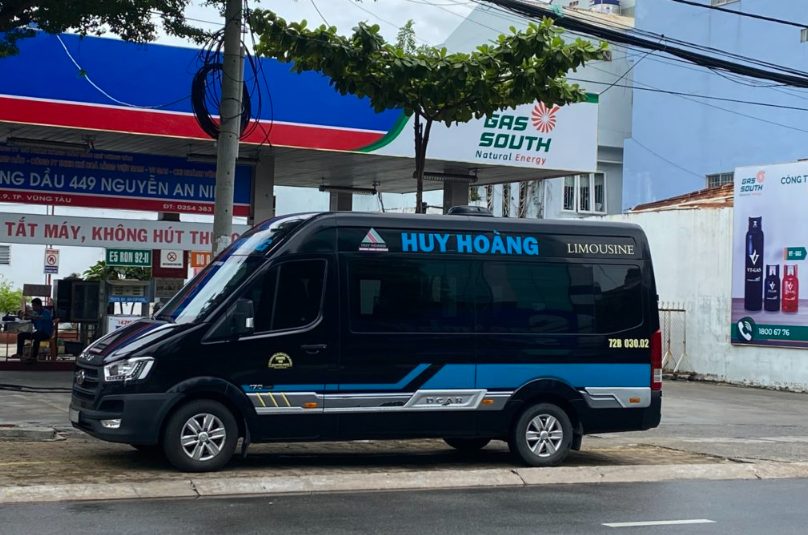 Huy Hoàng Limousine