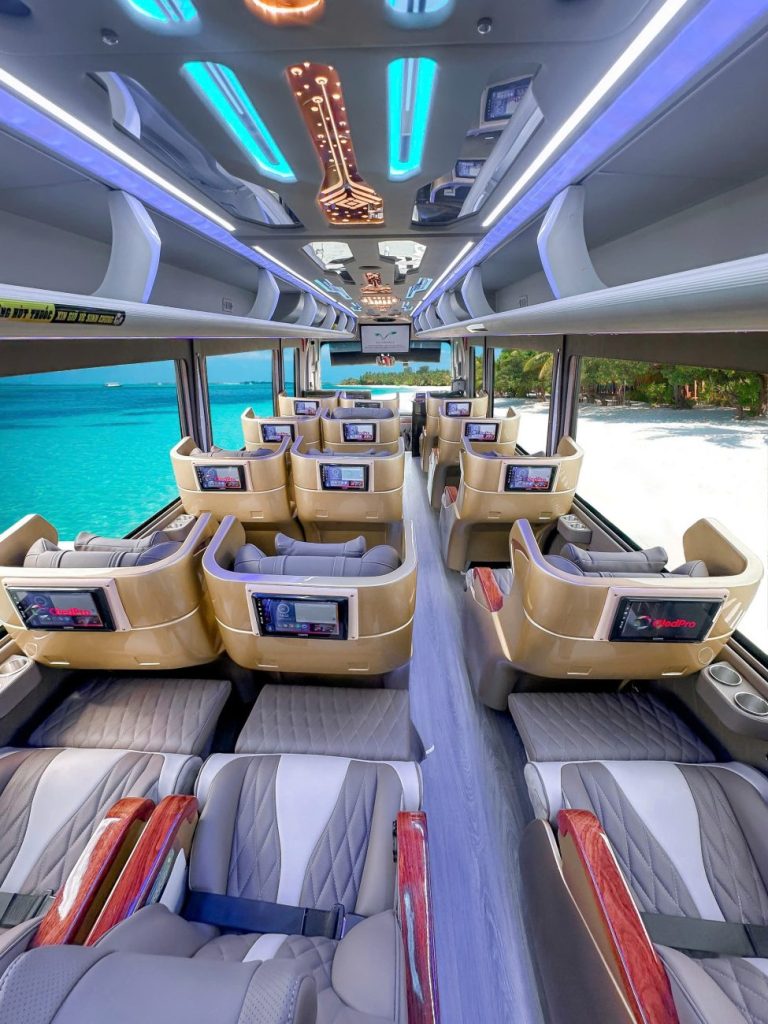 Thuê Xe Limousine 16-18-19 Chỗ Boeing VIP Tiện Nghi Và Nhanh Chóng Nhất