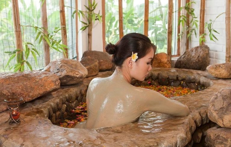 Tắm Bùn Mũi Né – Trải Nghiệm Thư Giãn & Làm Đẹp Không Thể Bỏ Lỡ!