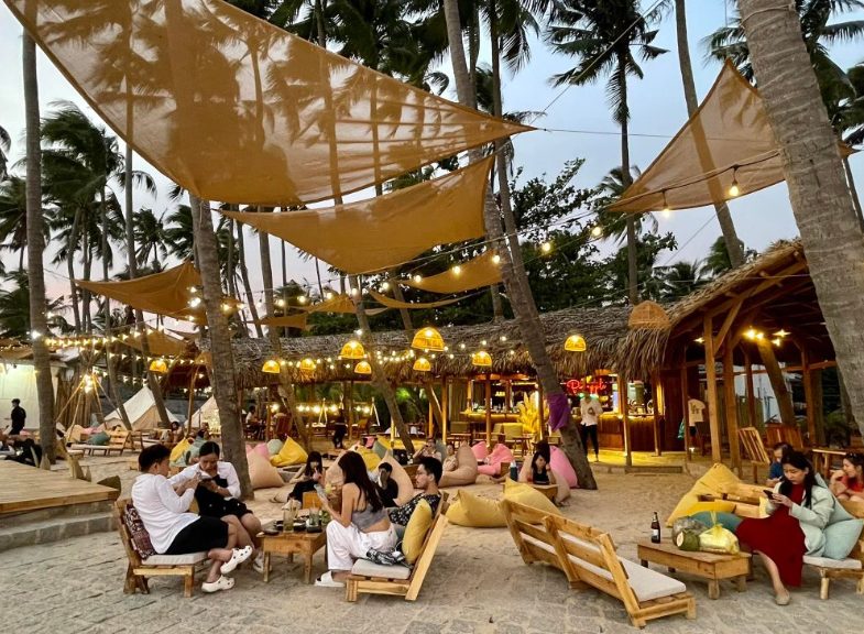 Đêm nhạc Acoutics trên bãi biển