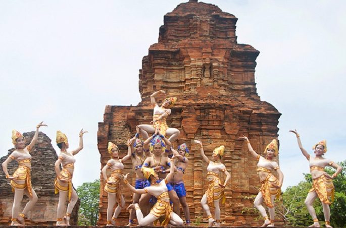 Câu chuyện lịch sử của tháp Chăm Poshanư