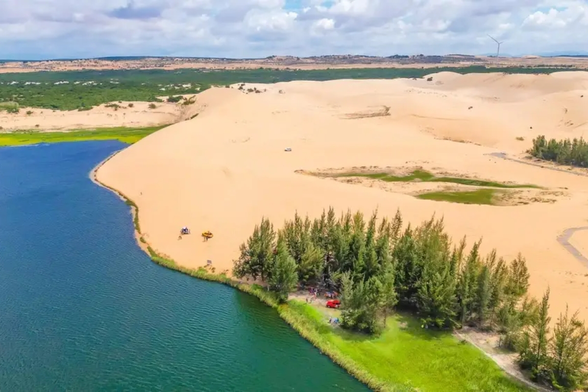 Đồi cát sa mạc Bình Thạnh
