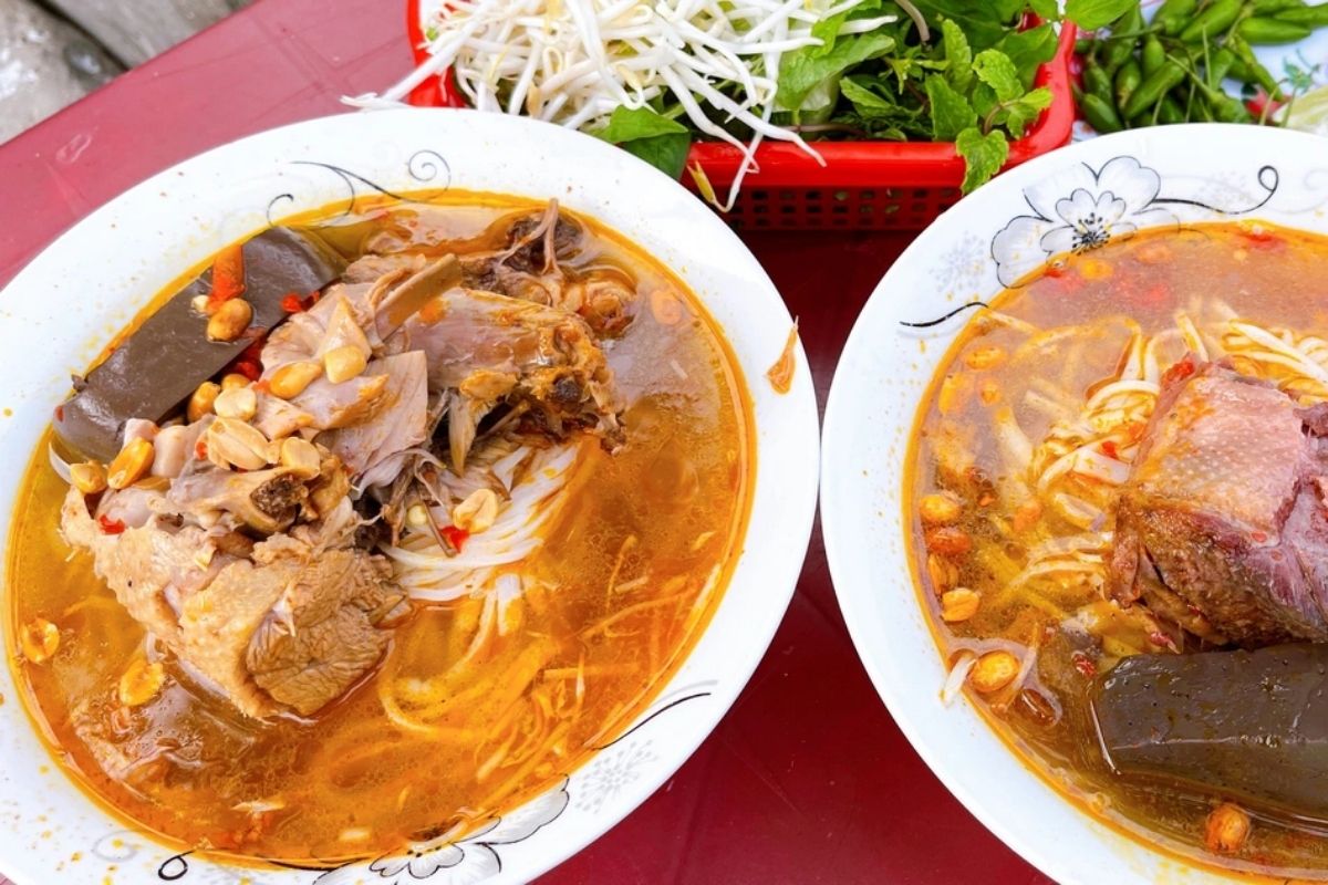 Mì Quảng Phan Thiết ngon tuyệt vời - Cô Phượng