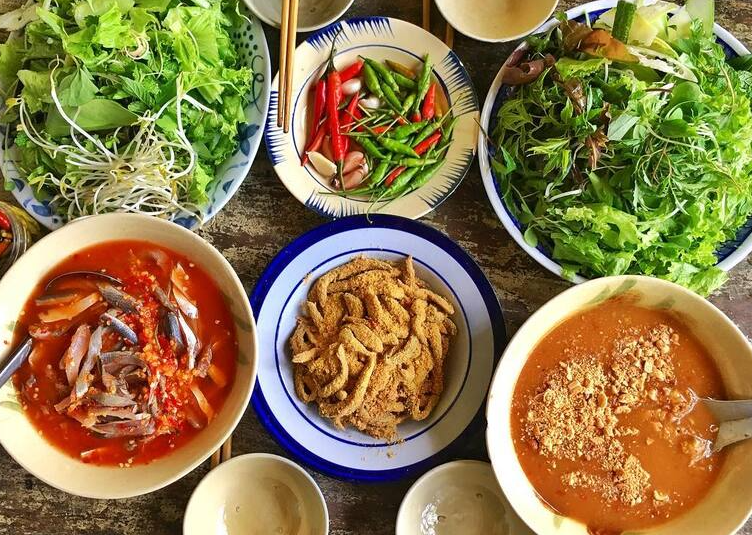 Quán bún gỏi cá Mai