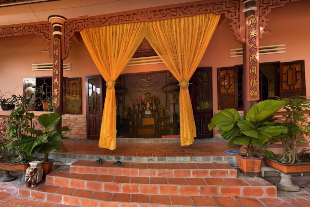 Địa điểm du lịch tâm linh thành phố biển