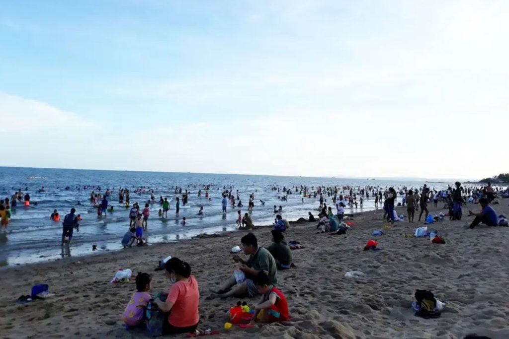 Hòa mình vào không khí trong lành ven biển