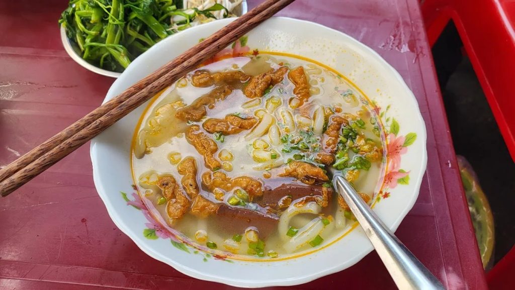 Giới thiệu món bánh canh chả cá Vũng Tàu
