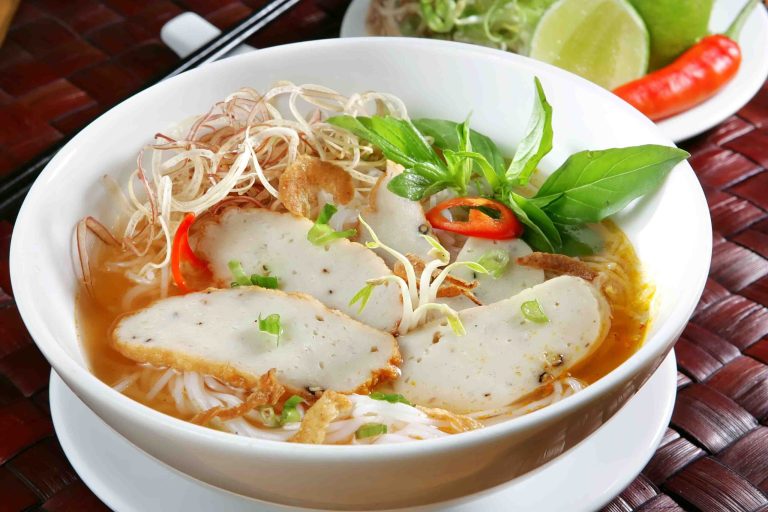 Top 10 quán bánh canh chả cá Vũng Tàu ngon nức tiếng
