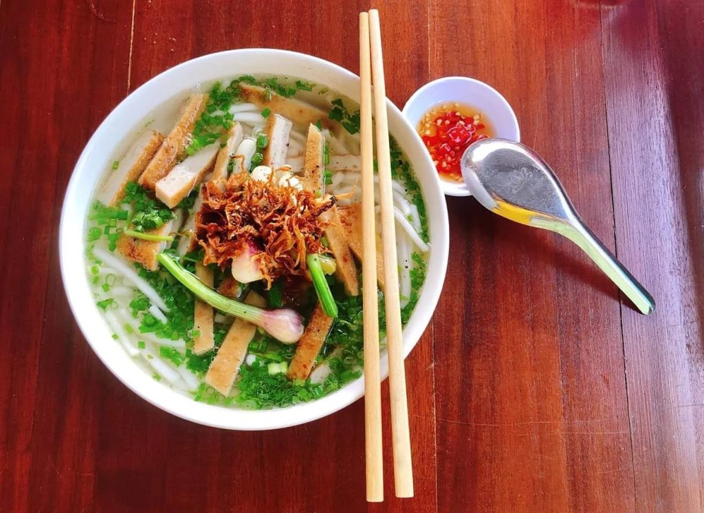 Bánh canh chả cá Nga Nguyễn