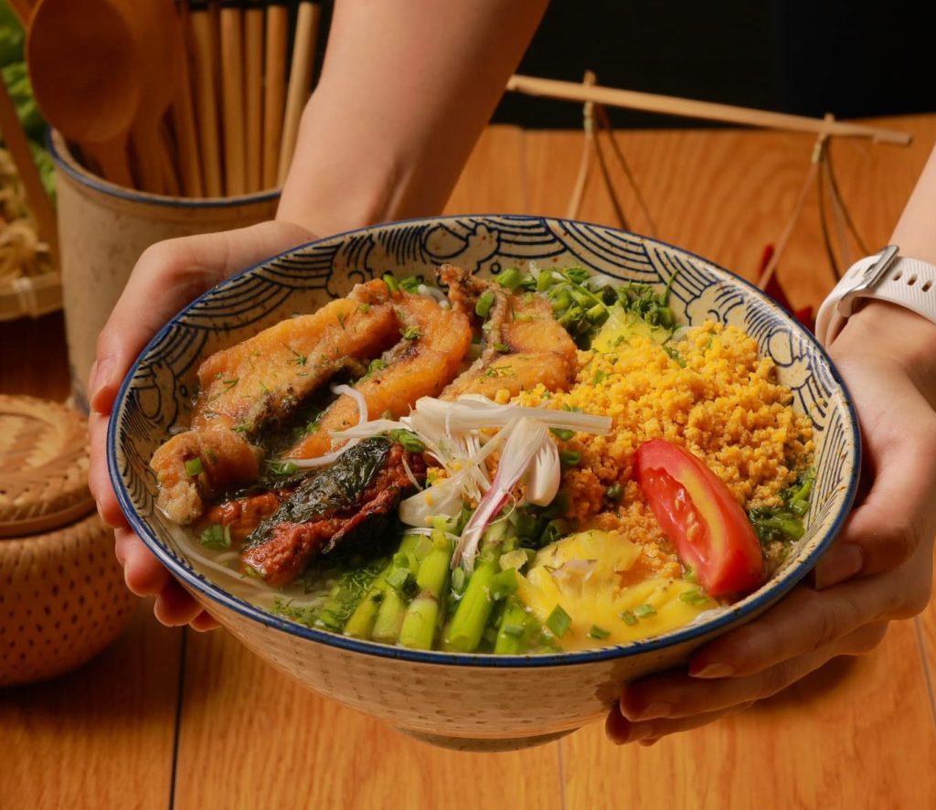 Bún cá chấm dì Huyền