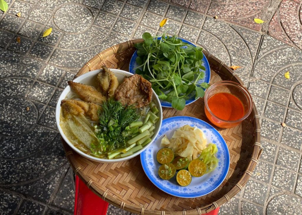 Bún cá rô đồng quán Duyên