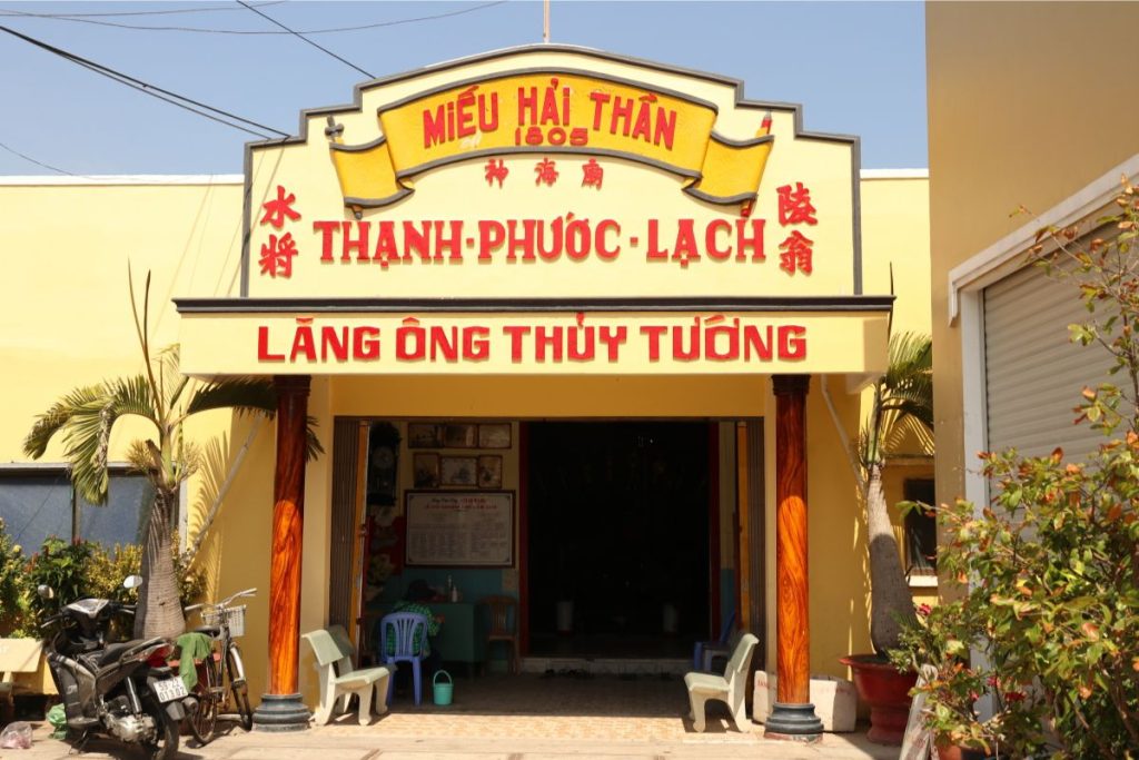 Lăng cá Ông
