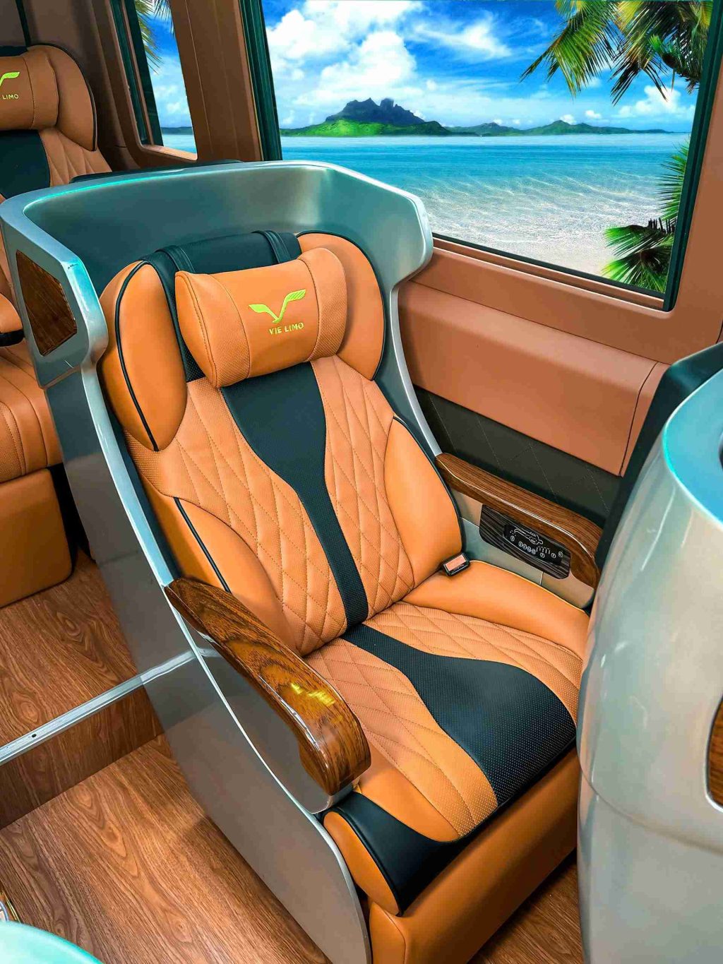 Nên đi xe khách hay Limousine
