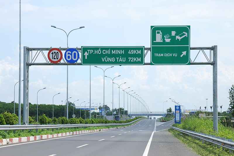 Chạy cao tốc Long Thành - Dầu Giây