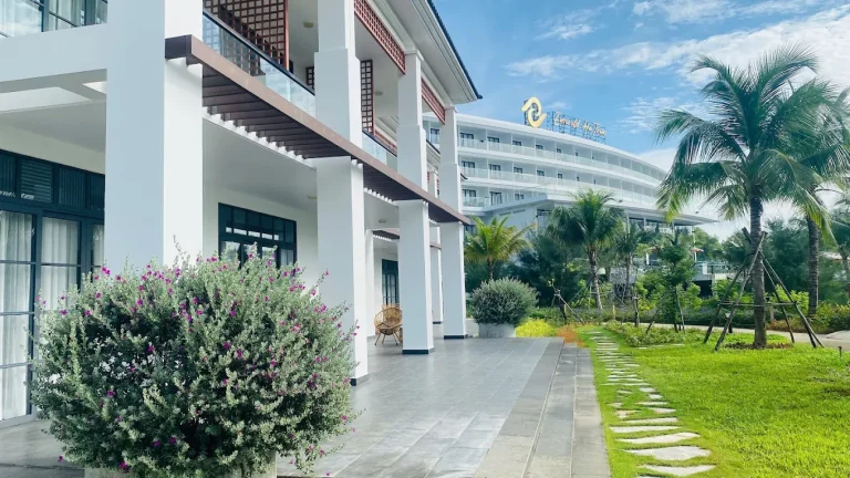 Emerald Hồ Tràm