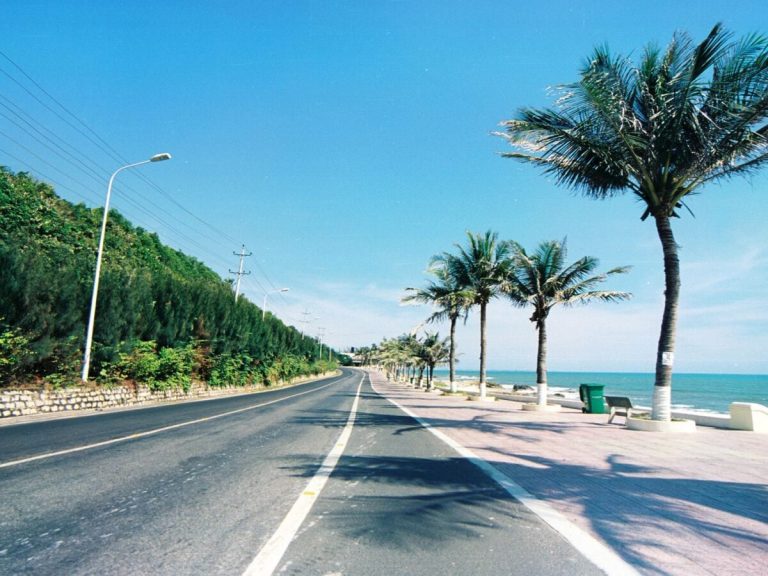 Từ Sài Gòn Đi Mũi Né Bao Nhiêu Km? Hướng Dẫn Di Chuyển Chi Tiết