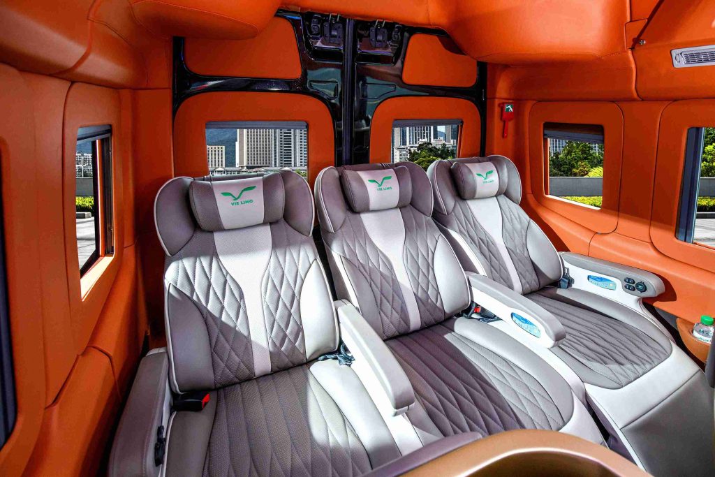 Thuê xe limousine 11 chỗ