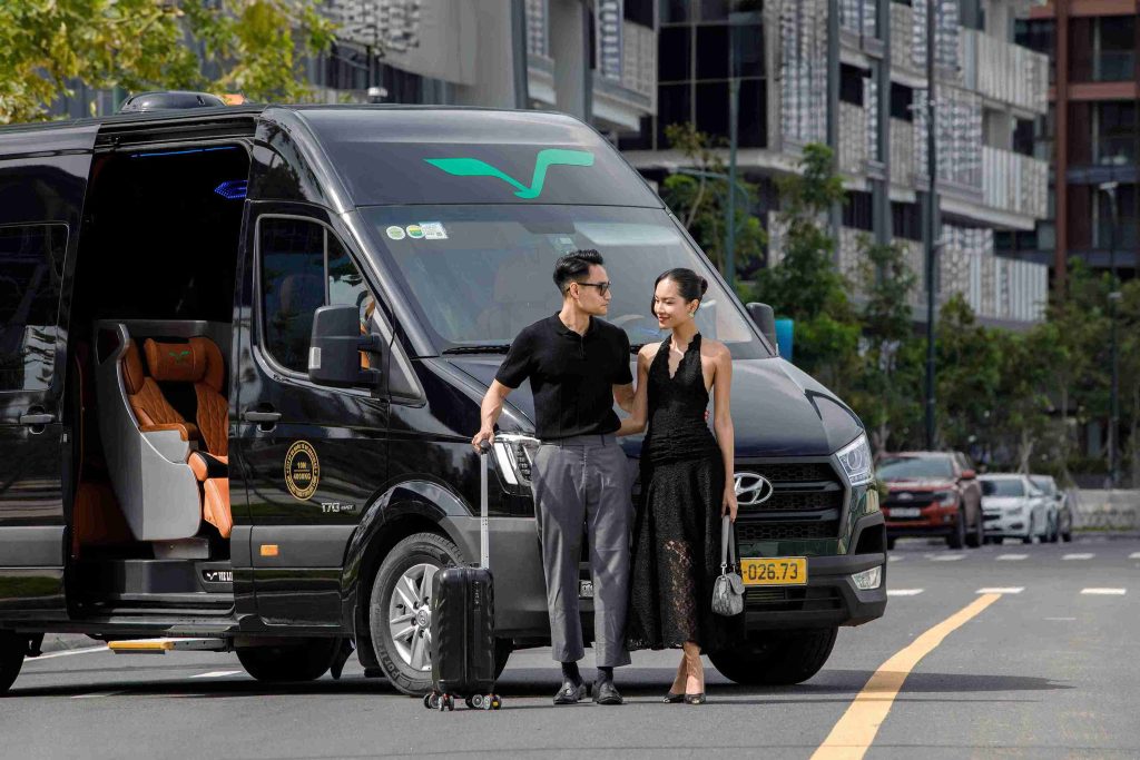 Thuê xe limousine đi Hồ tràm