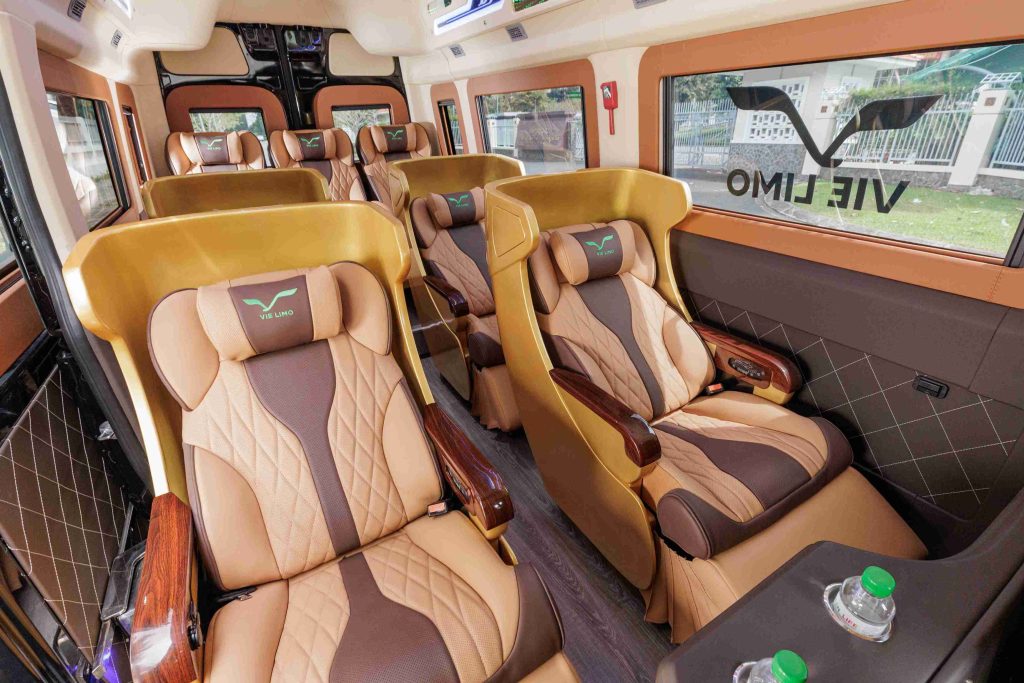 Xe limousine 9 chỗ