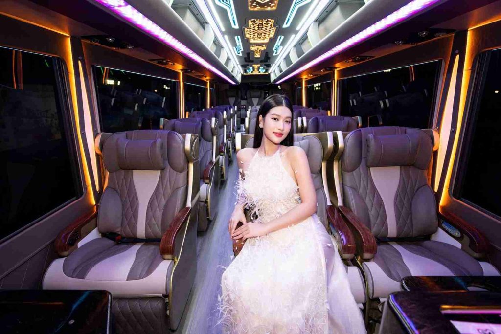 Xe Limousine 18 chỗ