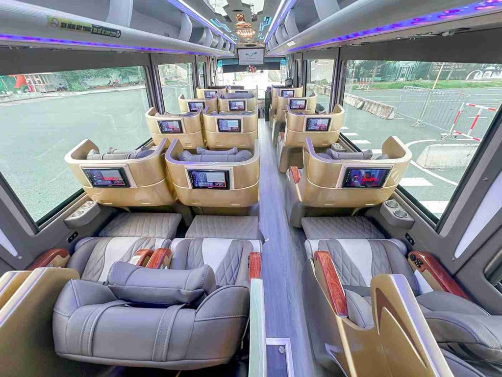 Xe Limousine 18 chỗ