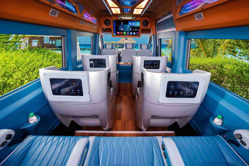 Xe Limousine 9 chỗ