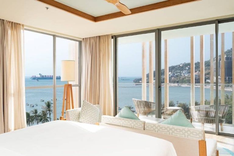 Khách sạn Fusion Suites – 5 sao