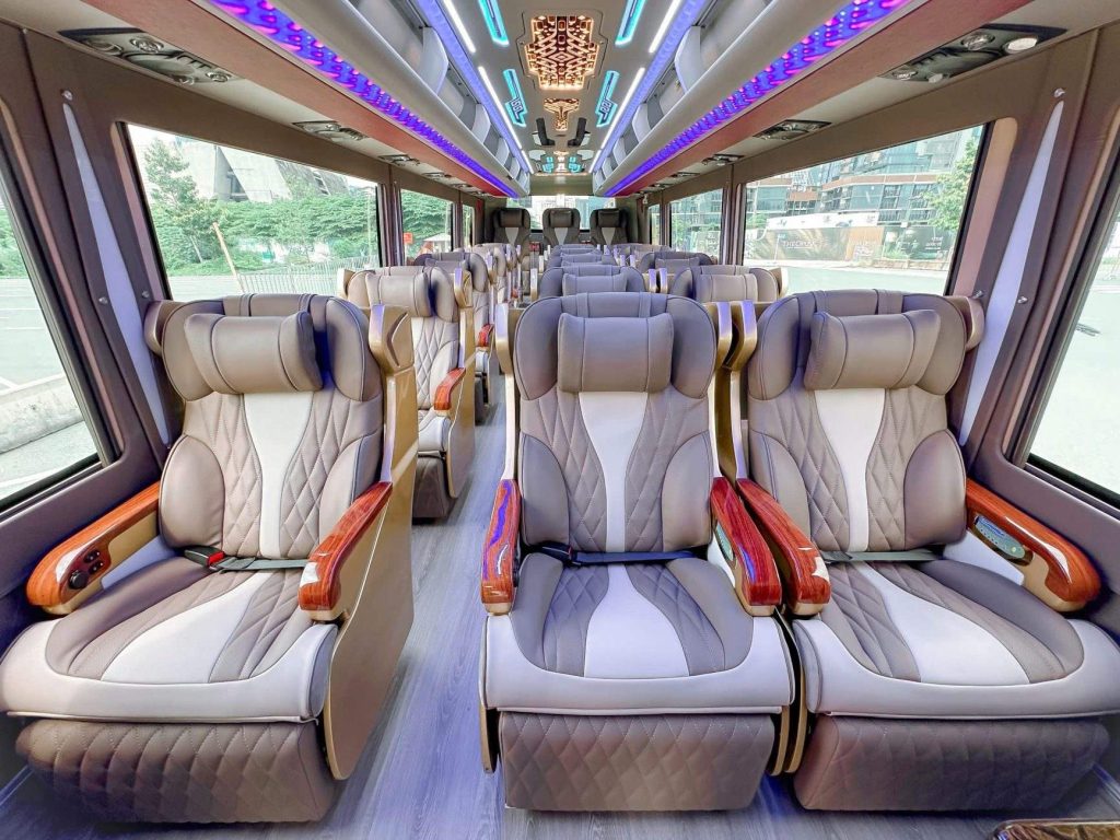 Xe Limousine 18 chỗ