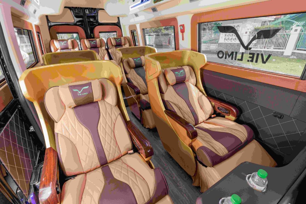 Xe limousine 9 chỗ