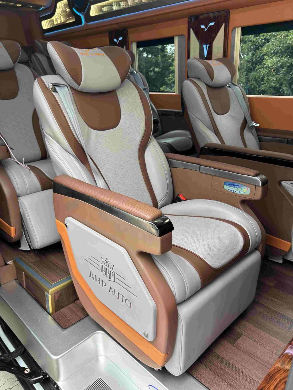 Vì sao nhiều khách chọn thuê xe Quận 7 đi Phan Thiết - Mũi Né tại Vie Limo