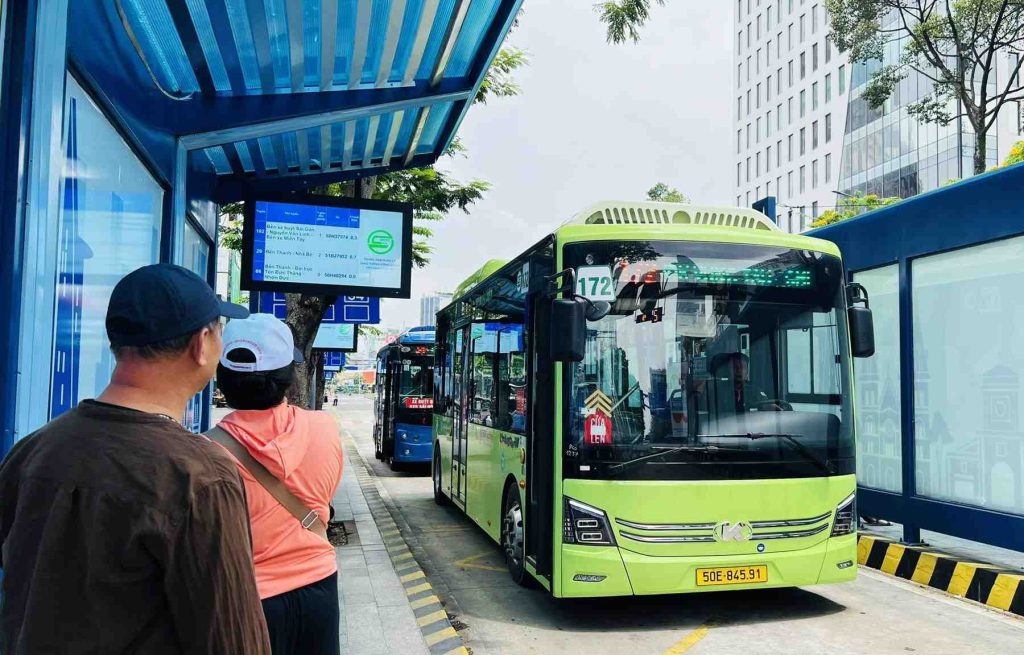 Phân khúc phổ thông & tiết kiệm